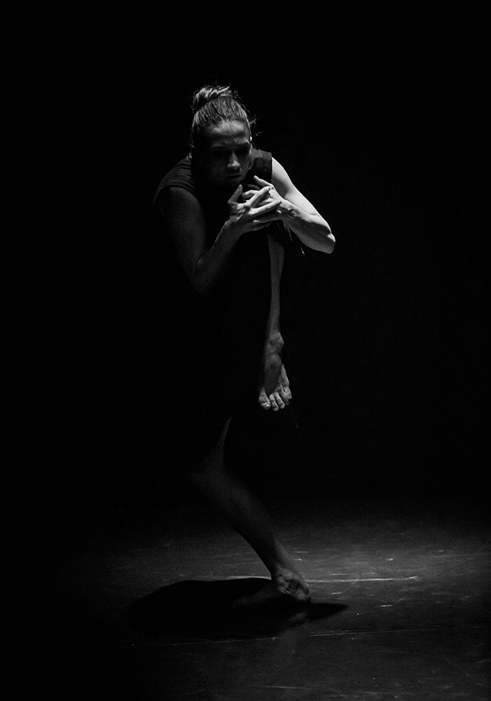 Ballet de Danse Physique Contemporaine Elena Thomas | DANSEUSE / ASSISTANTE